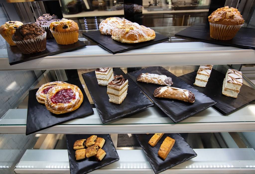 Fresco Cafe | cafe | 3611 Collins Ave, Miami Beach, FL 33140, USA | 3055328831 OR +1 305-532-8831