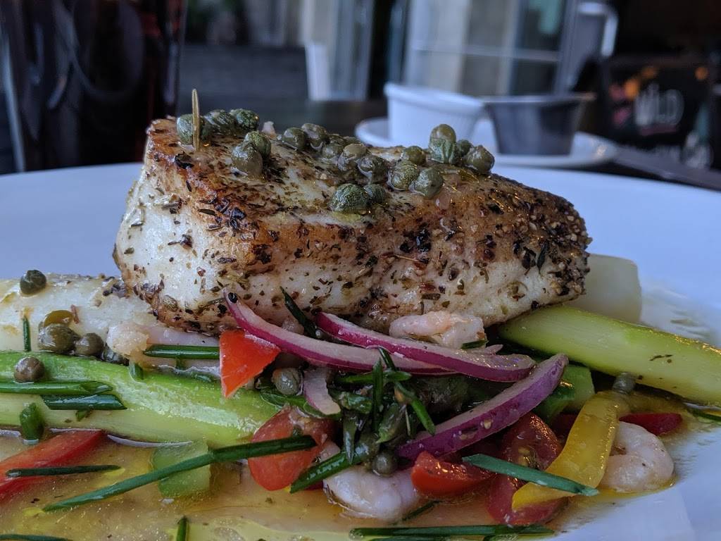 Smees Alaskan Fish Bar & Market Place | restaurant | 50 N Sierra St, Reno, NV 89501, USA | 7756228829 OR +1 775-622-8829