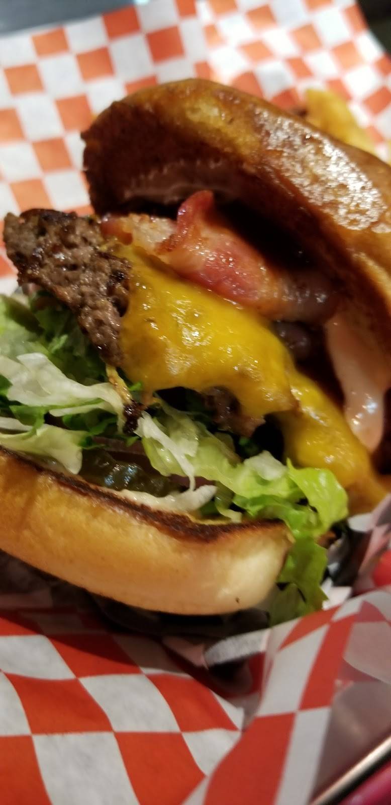 Stewart & Grub | restaurant | 7380 Stewart and Gray Rd, Downey, CA 90241, USA | 5626597101 OR +1 562-659-7101