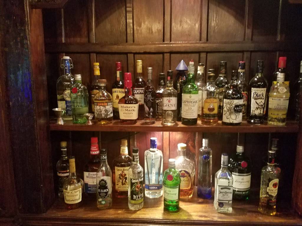 The 901 Lounge at Lochiel Hotel | restaurant | 901 Shanois St, Harrisburg, PA 17104, USA | 7177709452 OR +1 717-770-9452