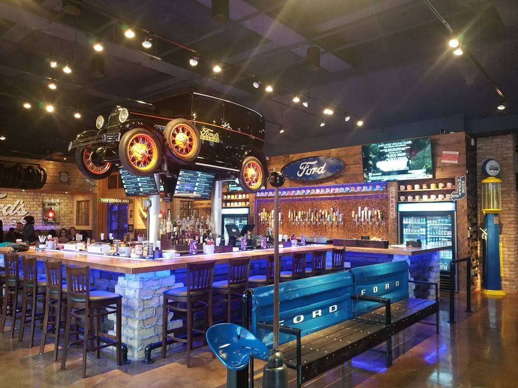 Fords Garage | restaurant | 13193 Levinson Ln #100, Noblesville, IN 46060, USA | 3178783673 OR +1 317-878-3673