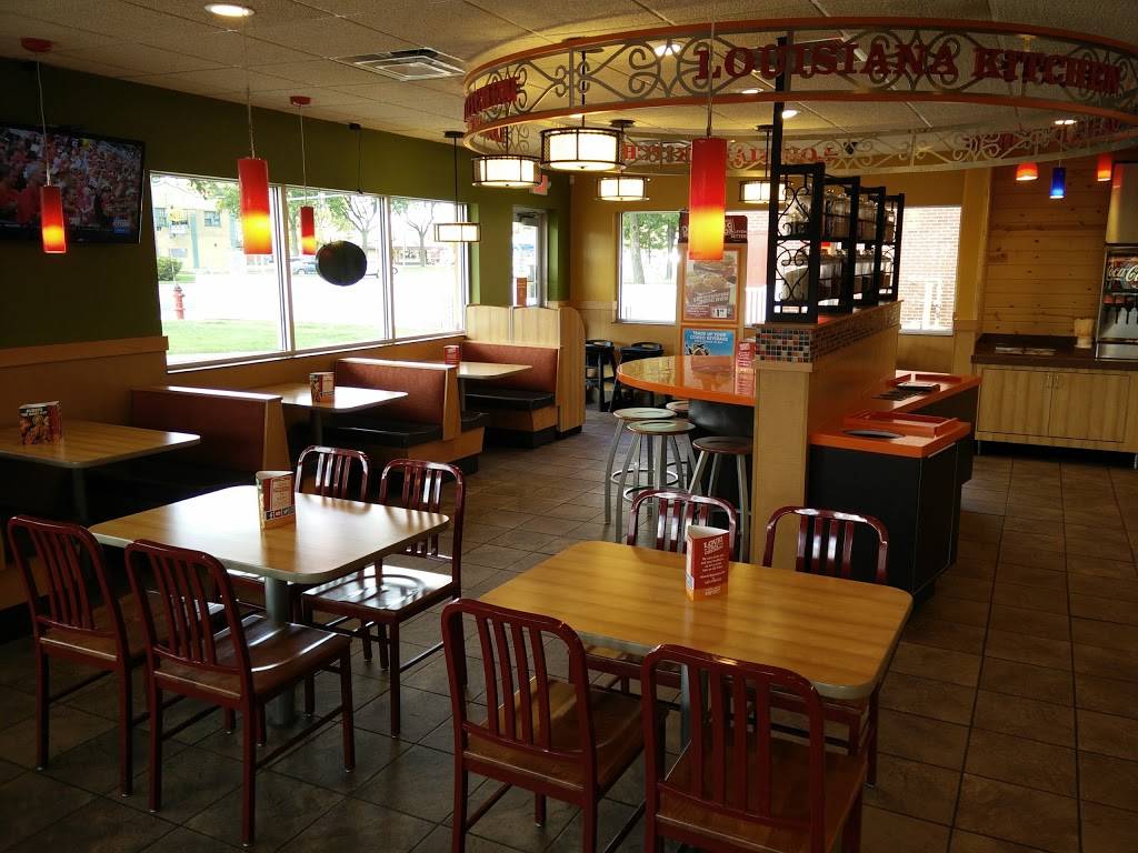 Popeyes Louisiana Kitchen | restaurant | 435 S River Rd, Des Plaines, IL 60016, USA | 2249389199 OR +1 224-938-9199