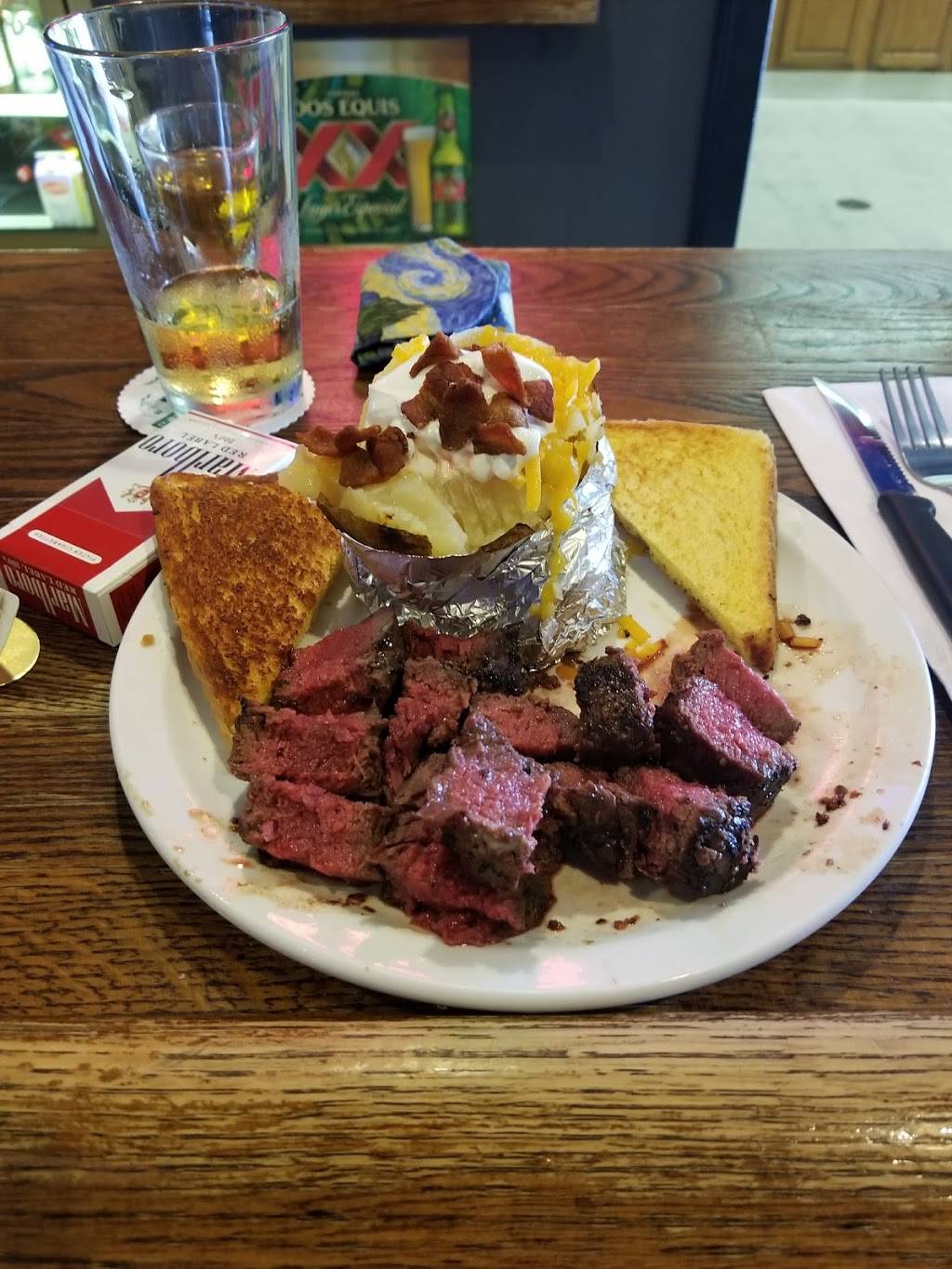 A & C Sports Bar | restaurant | 3249 Perry Ave, Bremerton, WA 98310, USA | 3603773248 OR +1 360-377-3248