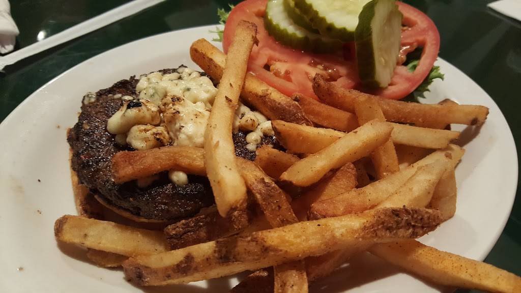 Gators Dockside | restaurant | 3030 E Semoran Blvd, Apopka, FL 32703, USA | 4078694222 OR +1 407-869-4222