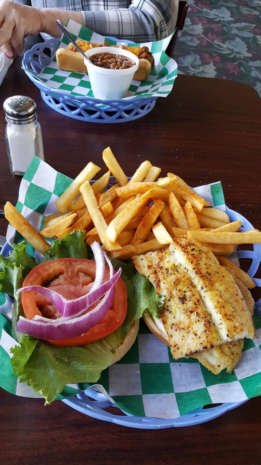 Jungle Cafe | cafe | 2525 Jones Dr, Galveston, TX 77554, USA | 4097700300 OR +1 409-770-0300