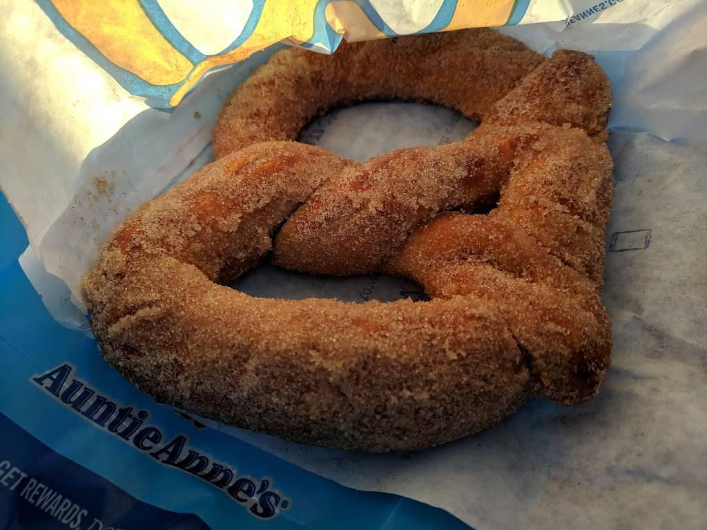 Auntie Annes | cafe | Southwest Airlines Term, 1 Airport Dr, Oakland, CA 94621, USA | 5105633249 OR +1 510-563-3249