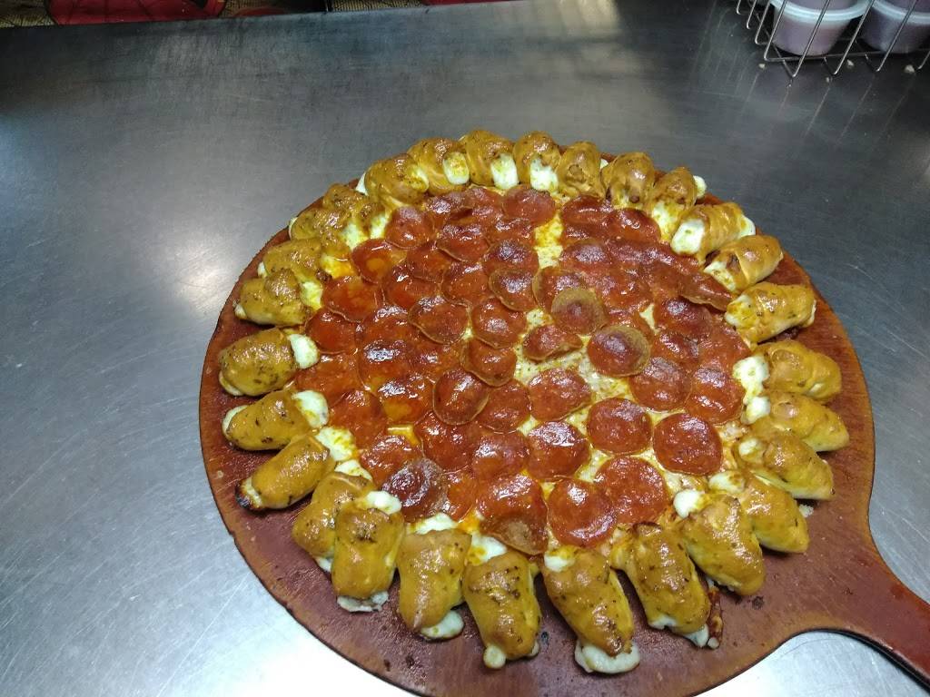 Pizza Hut | meal takeaway | 2205 Veterans Blvd, Dublin, GA 31021, USA | 4782728800 OR +1 478-272-8800