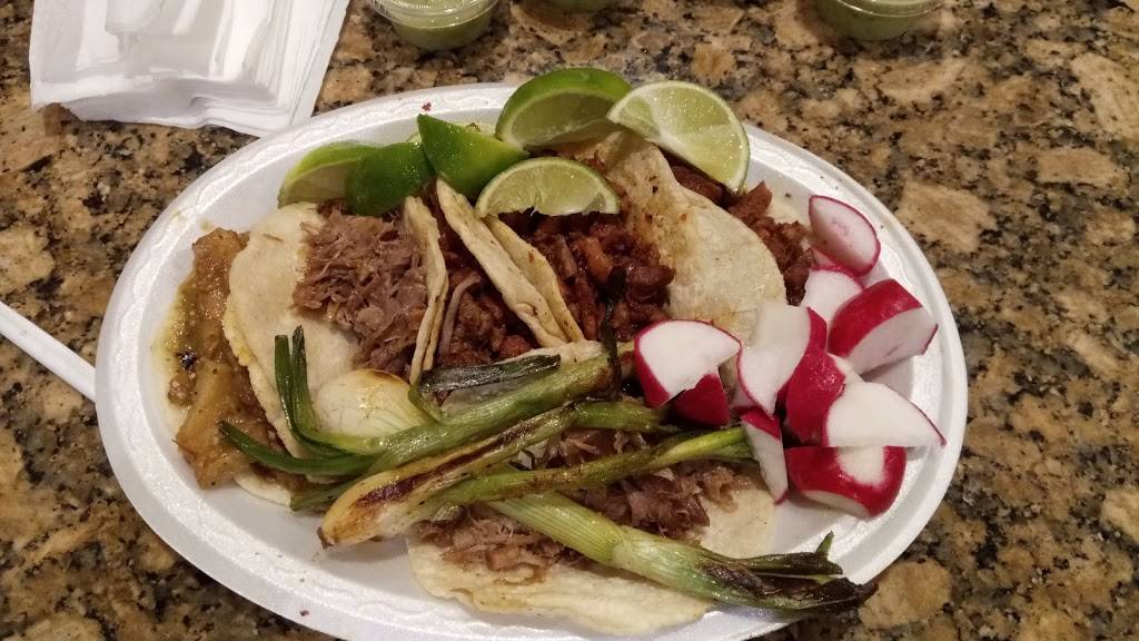 Taqueria 2 Potrillos | restaurant | 515 E 6th St, Corona, CA 92879, USA | 9515474430 OR +1 951-547-4430