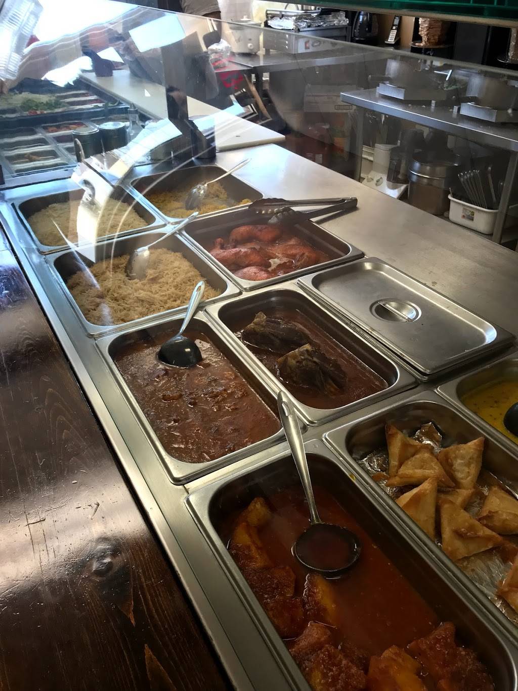 Uncles Shawarma & Kabab | restaurant | 425 University Ave E, Waterloo, ON N2K 3J4, Canada | 5195790444 OR +1 519-579-0444