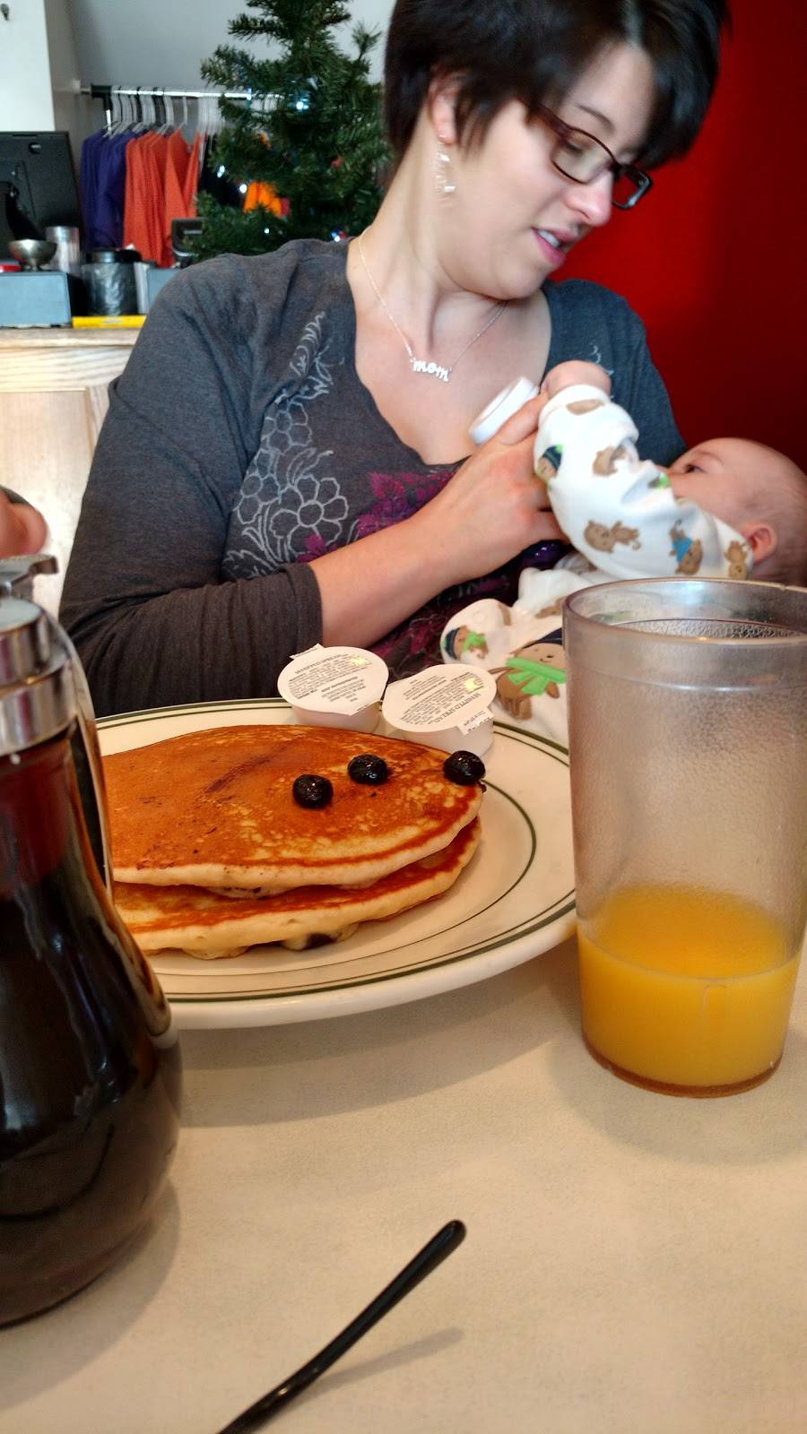 Hoveys Diner | restaurant | 412 E Main St, Olney, IL 62450, USA | 6183954683 OR +1 618-395-4683