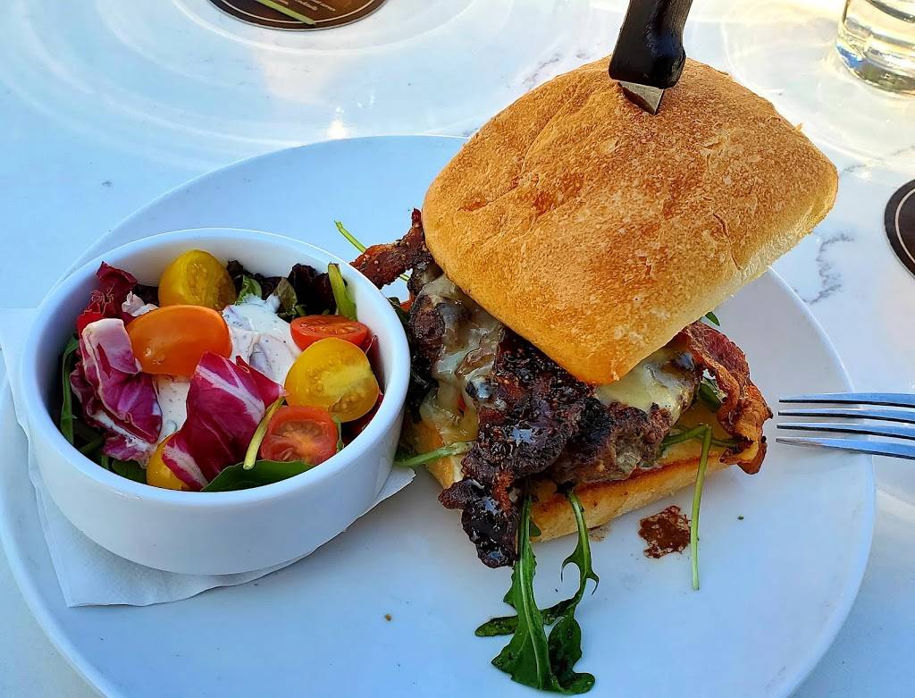 Thirsty Lion Gastropub & Grill - Desert Ridge | restaurant | 21001 N Tatum Blvd Suite 6, Phoenix, AZ 85050, USA | 4804195070 OR +1 480-419-5070