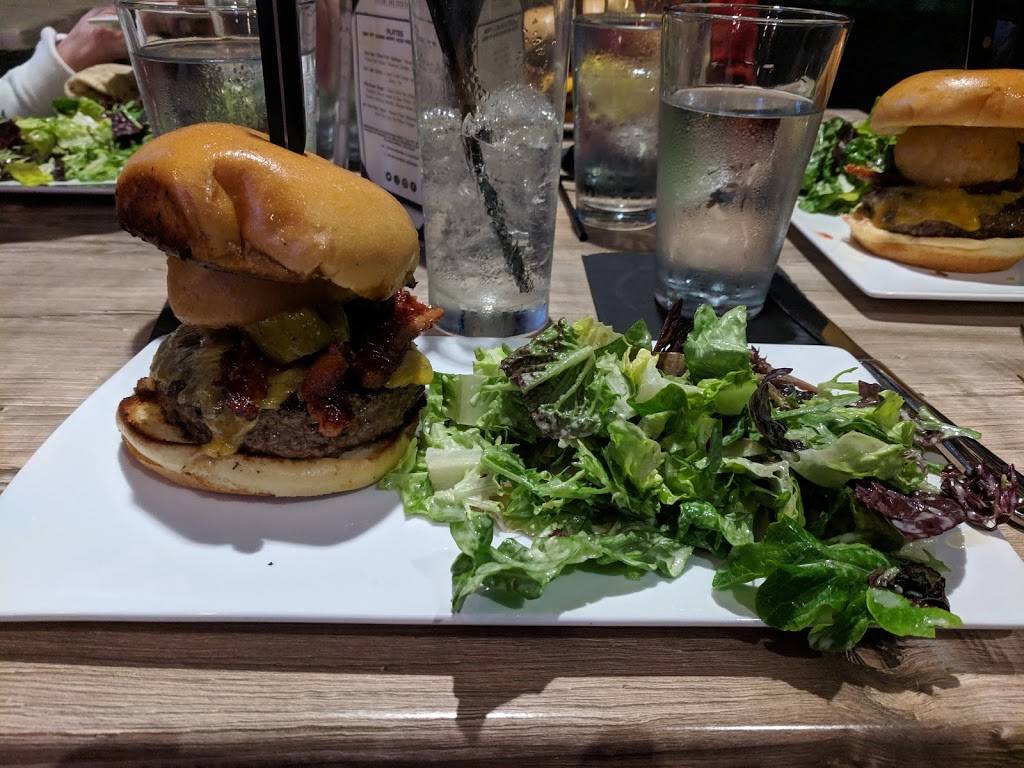 The Warehouse Cuisine and Cocktails | restaurant | 9010 Bellaire Bay Dr, Naples, FL 34120, USA | 2392314073 OR +1 239-231-4073