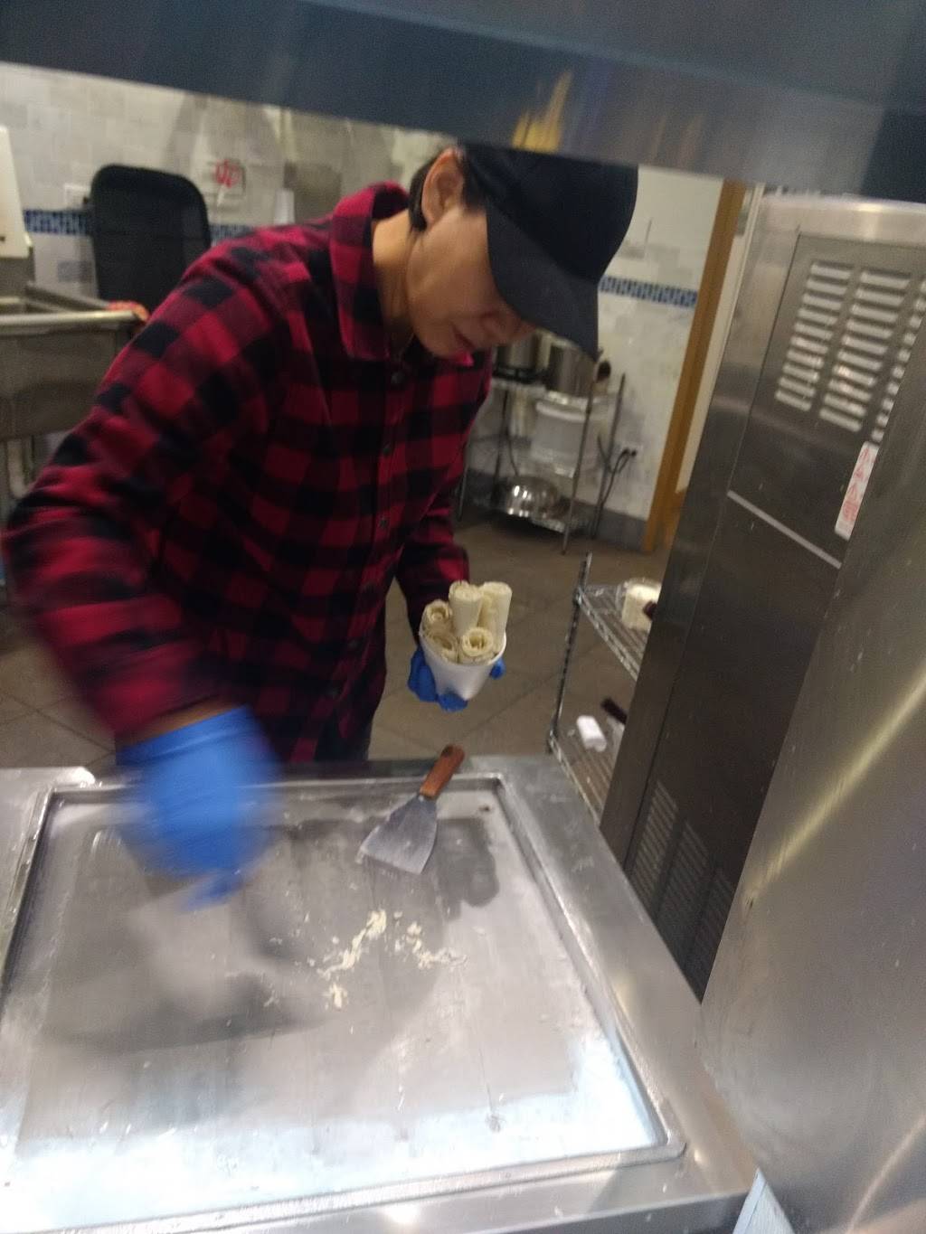 Aha Rolled Ice Cream | restaurant | 152 Stratford Dr, Bloomingdale, IL 60108, USA | 8477059888 OR +1 847-705-9888