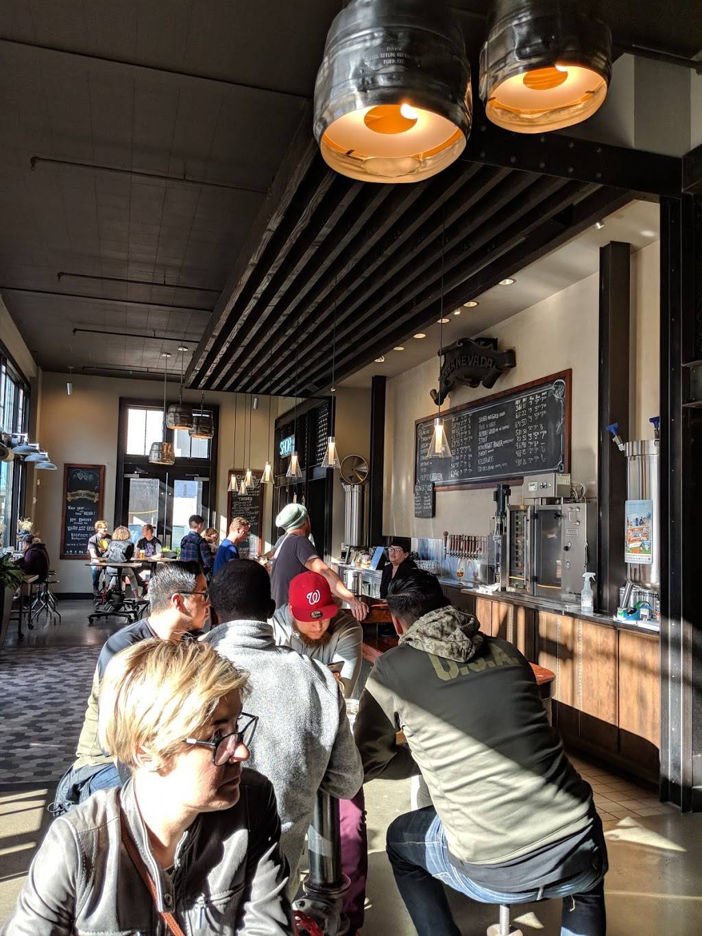 Sierra Nevada Torpedo Room | meal takeaway | 2031 Fourth St, Berkeley, CA 94710, USA | 5106473439 OR +1 510-647-3439