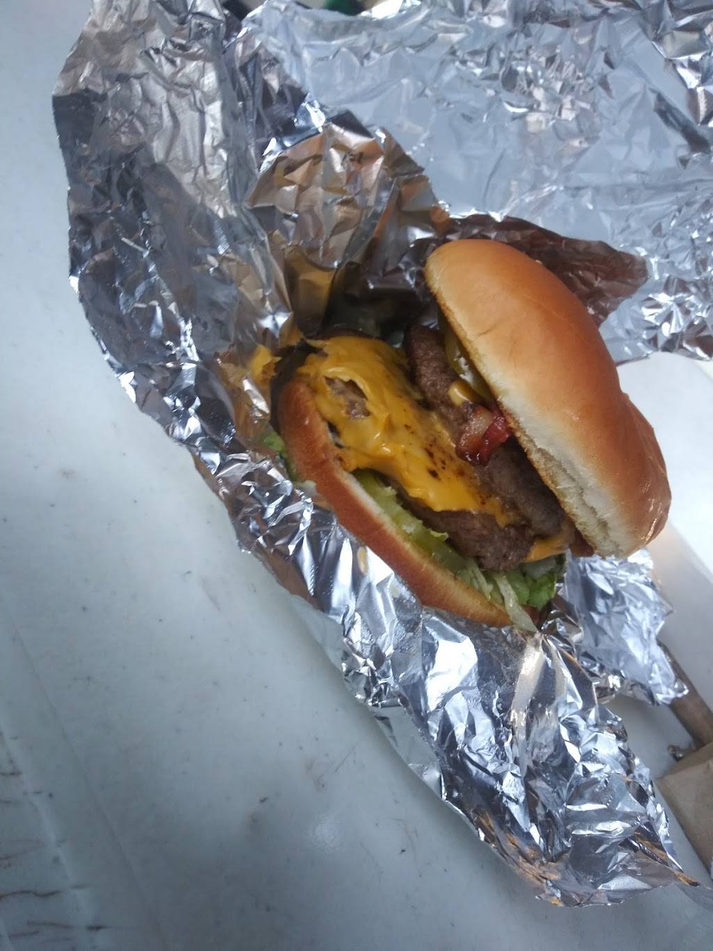 Sneaky Petes | restaurant | 3900 Pure Atlantic Rd, Groves, TX 77619, USA | 4099631241 OR +1 409-963-1241