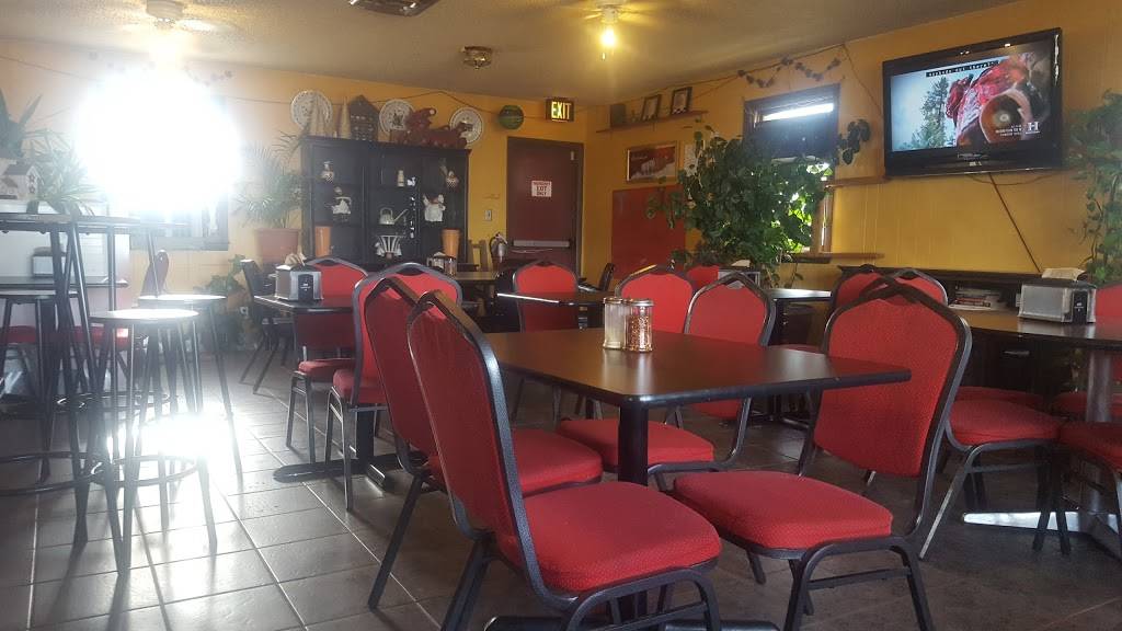 Mama Ruths Pizza Shop | meal delivery | 801 Railroad St, Gilcrest, CO 80623, USA | 9707370400 OR +1 970-737-0400