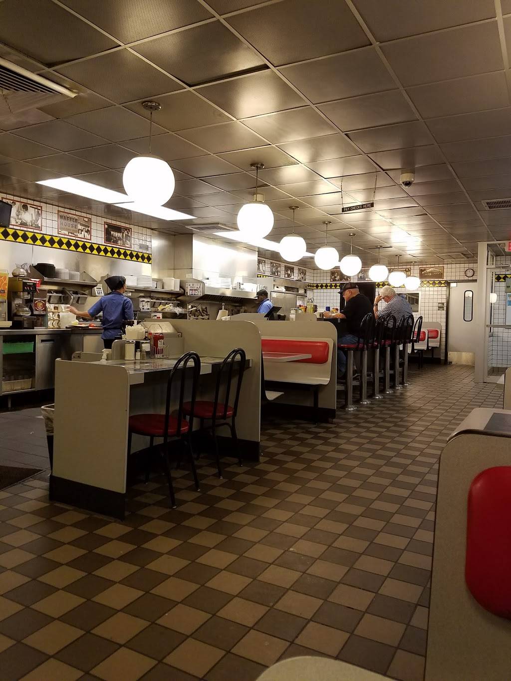 Waffle House | meal takeaway | 7106 Bailey Creek Cir SE, Huntsville, AL 35802, USA | 2568837366 OR +1 256-883-7366