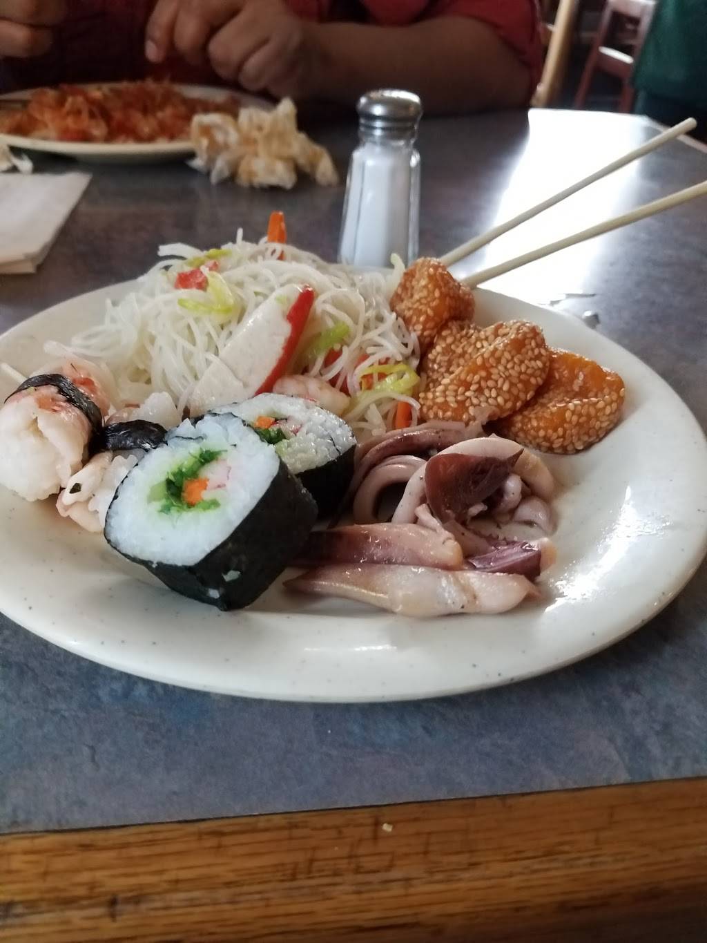 New China Buffet | restaurant | 2830 S 108th St, Milwaukee, WI 53227, USA | 4143217777 OR +1 414-321-7777