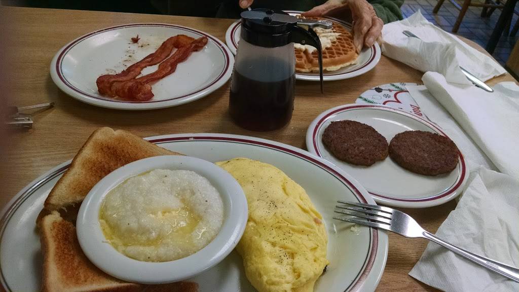 Huddle House | meal takeaway | 55 Covar Ave, Andrews, NC 28901, USA | 8283213663 OR +1 828-321-3663