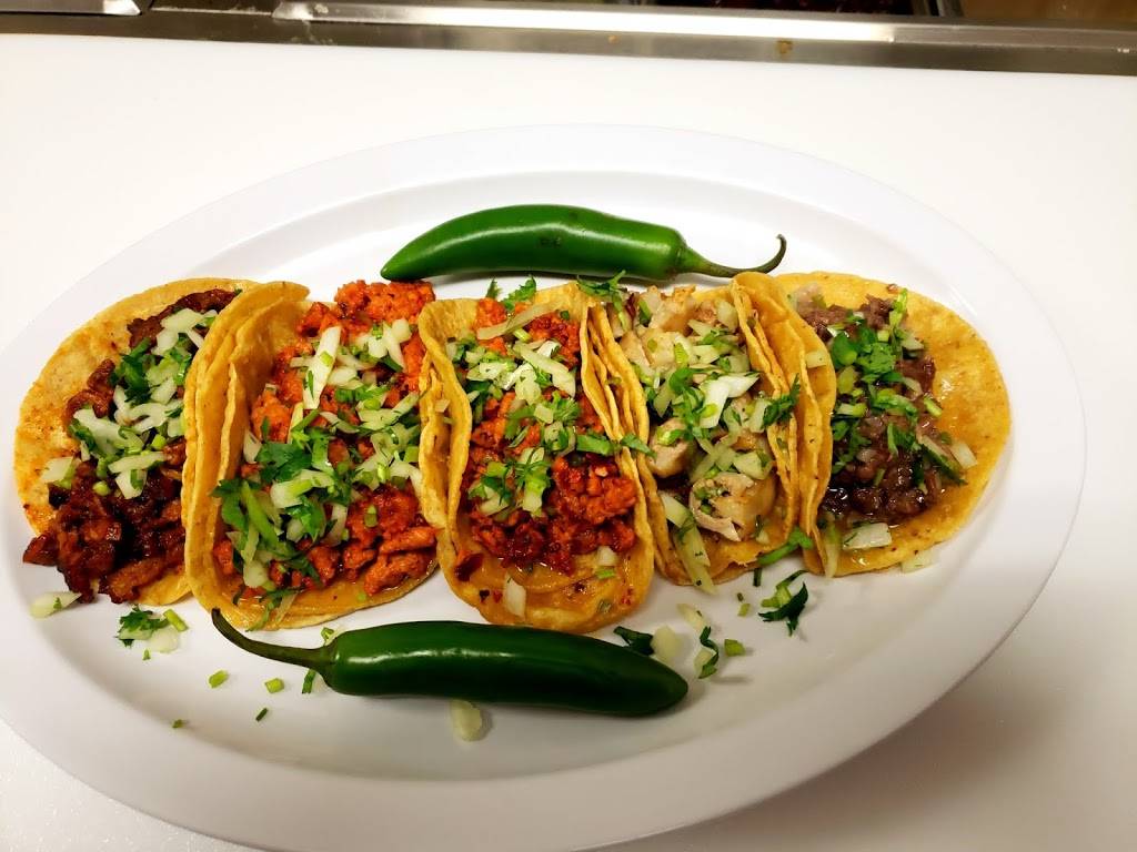 Cemitas Poblanas y Tacos | restaurant | 345 W N Ave, Villa Park, IL 60181, USA | 6304153070 OR +1 630-415-3070