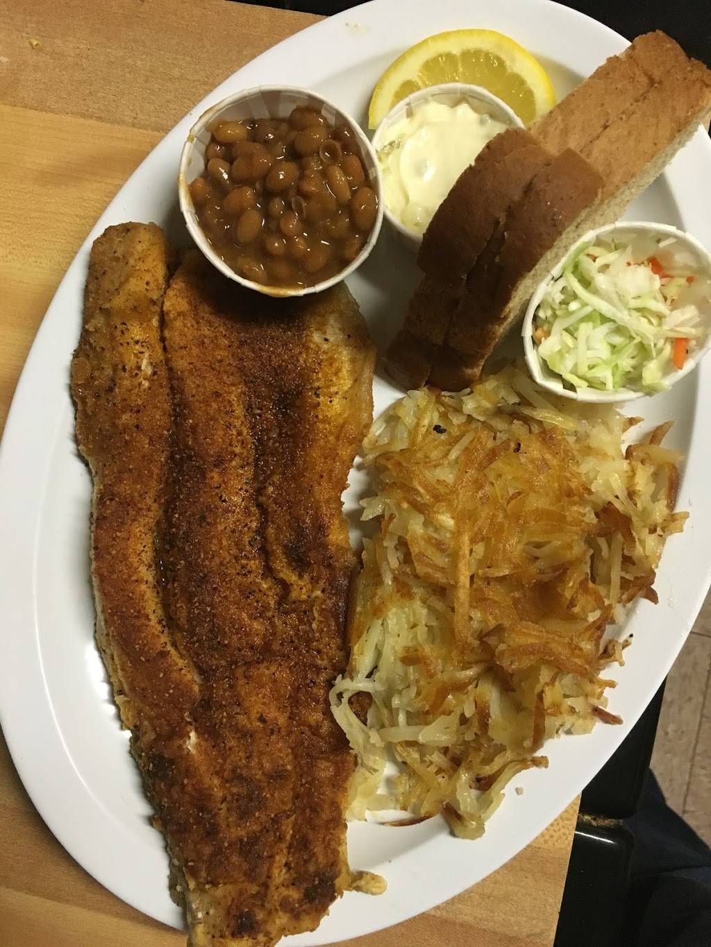 Marine House Bar & Grill | restaurant | 101 Water St, Marinette, WI 54143, USA | 7157322115 OR +1 715-732-2115