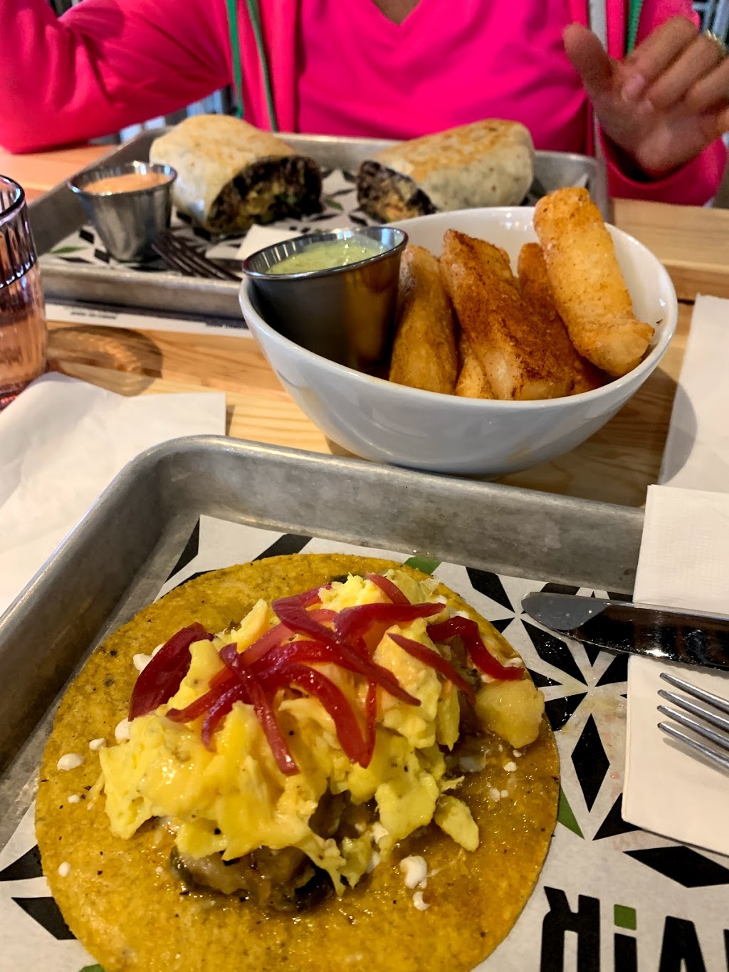 ViV!R | restaurant | 1414 Quincy St NE, Minneapolis, MN 55413, USA | 6123455527 OR +1 612-345-5527