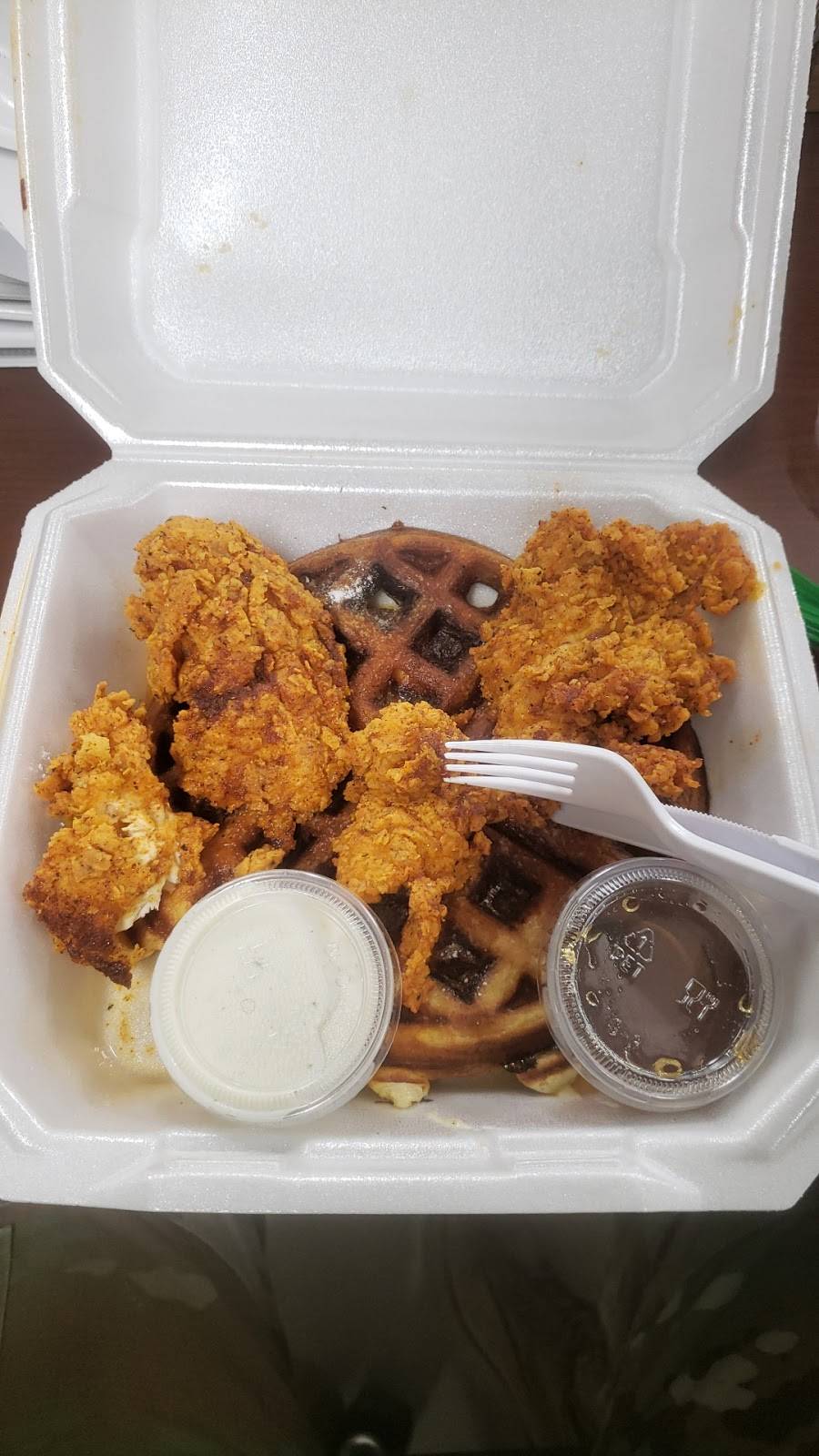 Waffle Rush | restaurant | 3048 Mountain View Dr Ste 101, Anchorage, AK 99508, USA | 9074441229 OR +1 907-444-1229