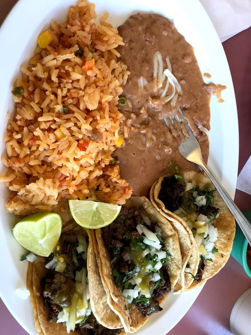 Gorditas La Tia | restaurant | 6425 W 63rd St, Chicago, IL 60638, USA | 7732291153 OR +1 773-229-1153