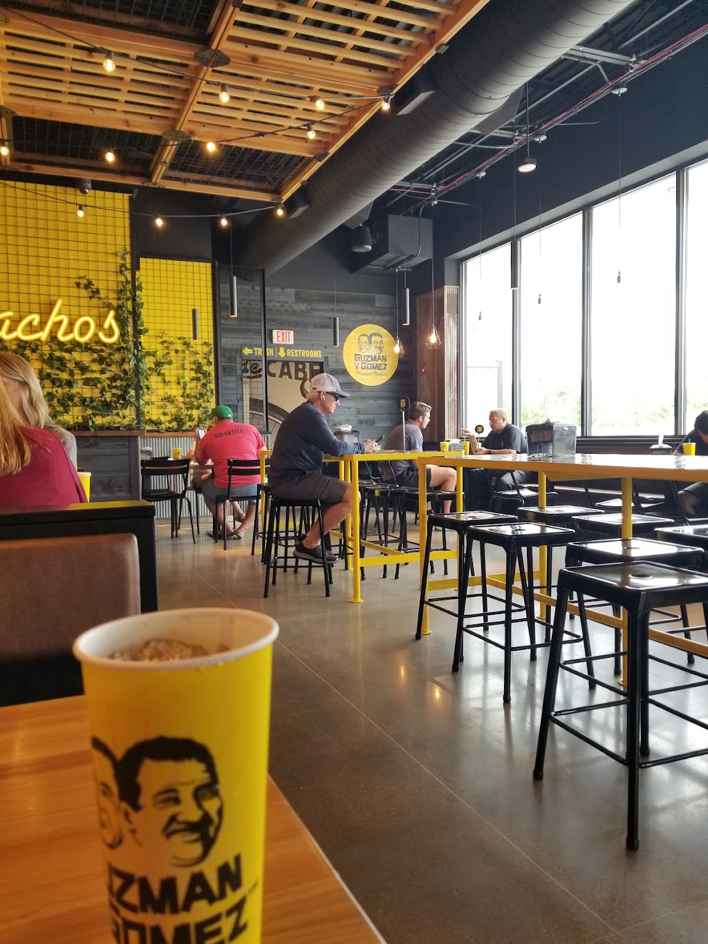Guzman y Gomez - Crystal Lake | meal takeaway | 5459 Northwest Hwy, Crystal Lake, IL 60014, USA | 7792209671 OR +1 779-220-9671