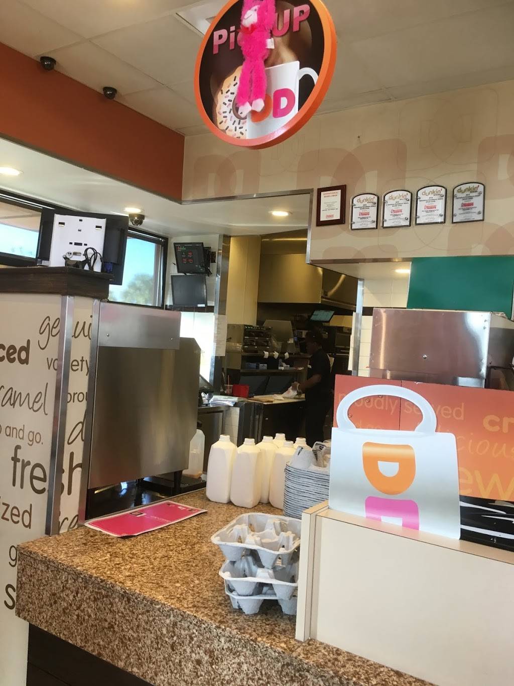 Dunkin | bakery | 1812 S Ridgewood Ave, Edgewater, FL 32141, USA | 3864235300 OR +1 386-423-5300