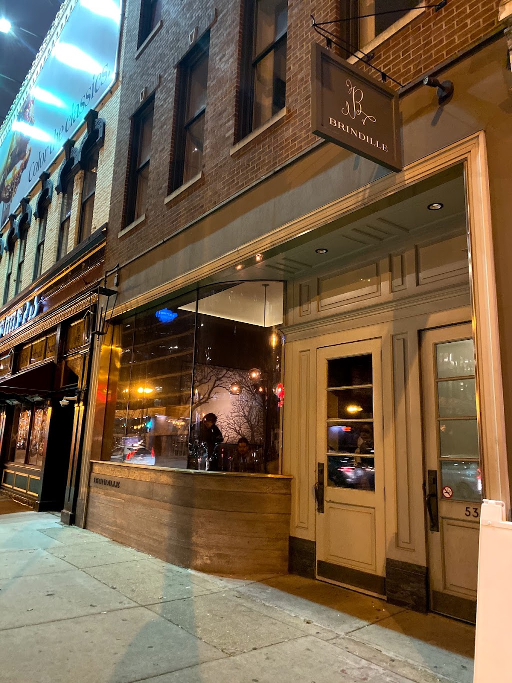 Brindille | restaurant | 534 N Clark St, Chicago, IL 60654, USA | 3125951616 OR +1 312-595-1616