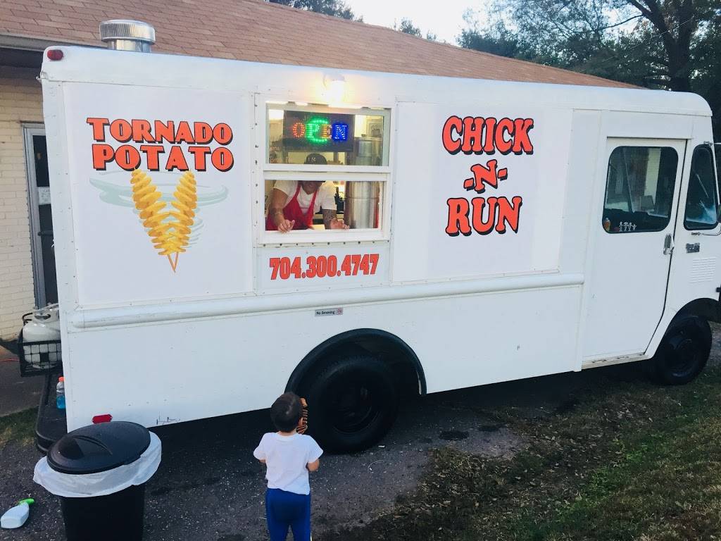 Chick-n-Run | restaurant | 501 N Post Rd, Shelby, NC 28152, USA | 7043004747 OR +1 704-300-4747