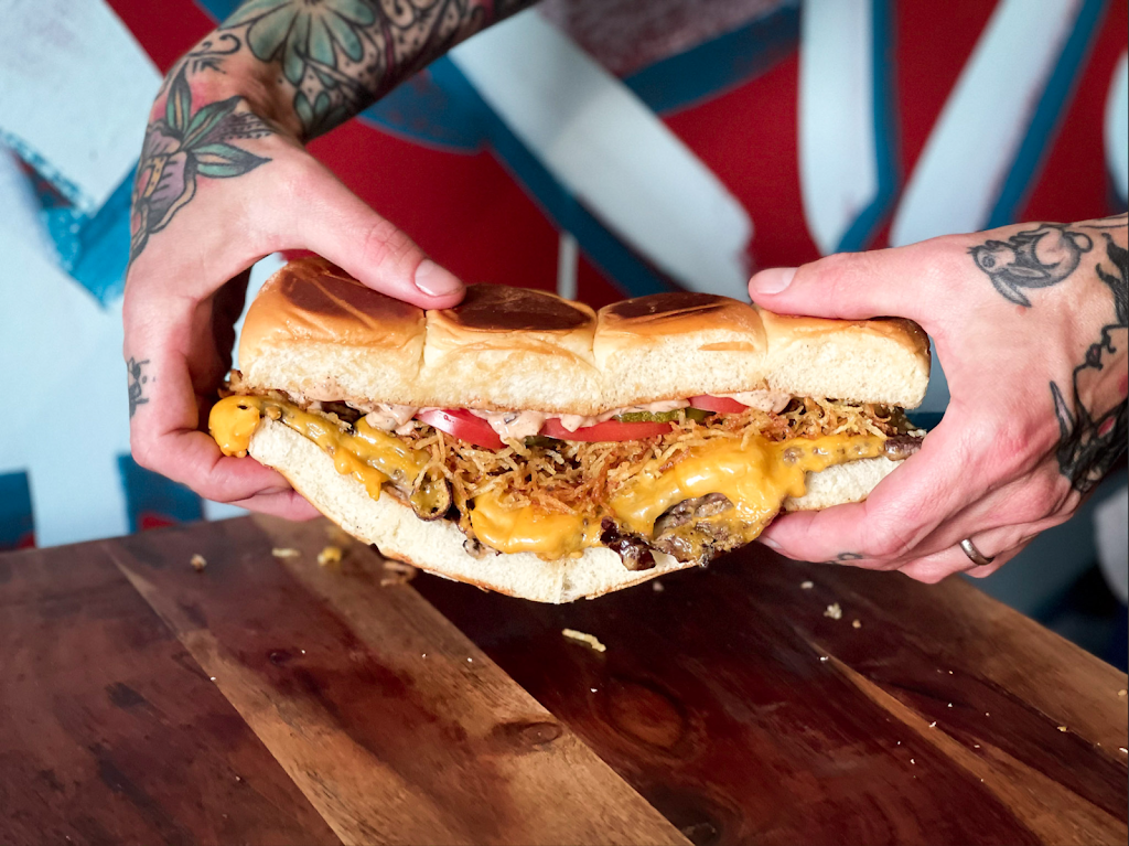 Biggies Burgers LA | restaurant | 704 Mateo St, Los Angeles, CA 90021, USA | 2133753300 OR +1 213-375-3300