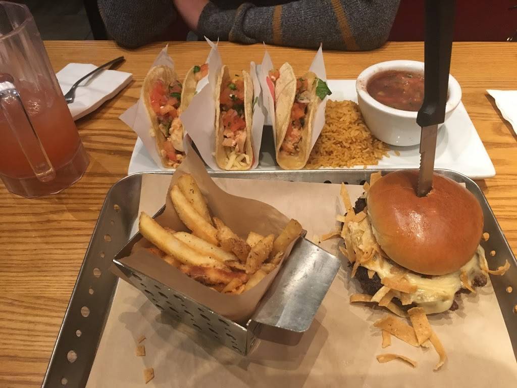 Chilis Grill & Bar | meal takeaway | 11454 Parkside Dr, Farragut, TN 37934, USA | 8656719536 OR +1 865-671-9536