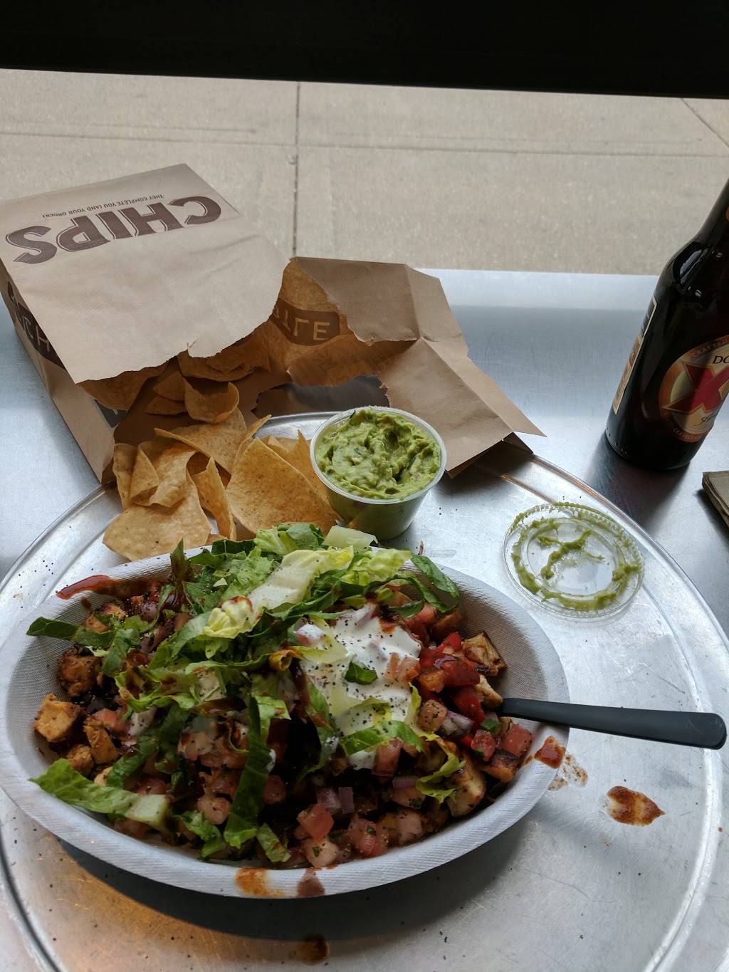 Chipotle Mexican Grill | restaurant | 40 N La Grange Rd, La Grange, IL 60525, USA | 7085889630 OR +1 708-588-9630