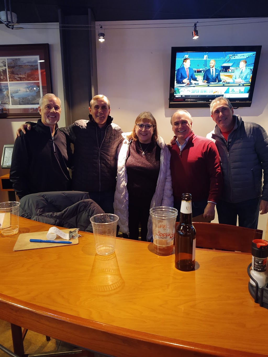 The Red Ring Bar & Grille | restaurant | 1015 Forbes Ave, Pittsburgh, PA 15282, USA | 4123963550 OR +1 412-396-3550