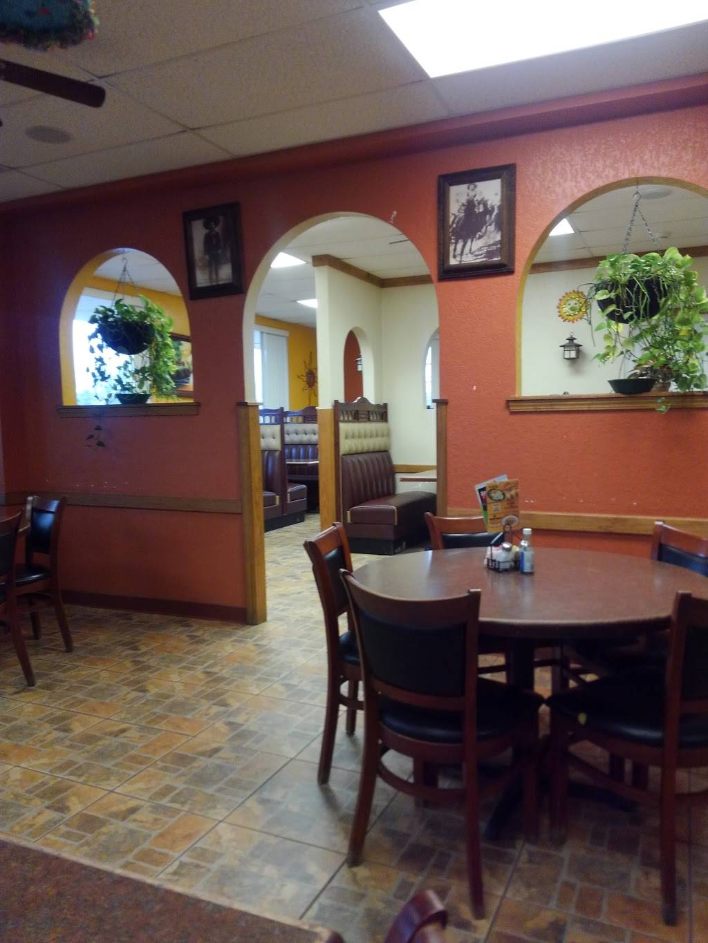 El Lorito Mexican Restaurant | restaurant | 511 Broadway St, Van Buren, AR 72956, USA | 4794102463 OR +1 479-410-2463
