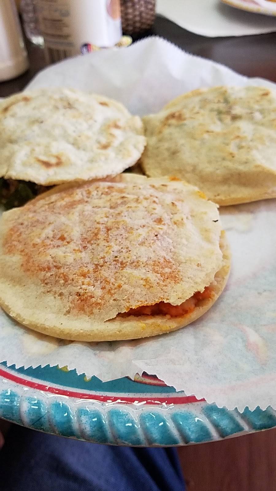 Gorditas Lolis | restaurant | 3522 E 106th St, Chicago, IL 60617, USA | 7739785090 OR +1 773-978-5090