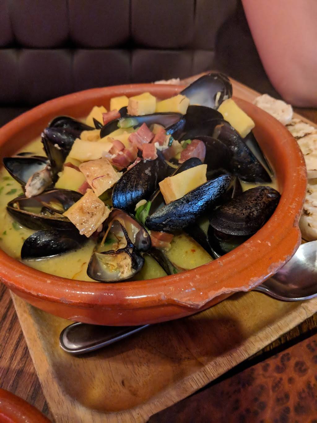 Spice Lounge and Tapas | restaurant | 52 Lakeshore Rd E, Mississauga, ON L5G 1E1, Canada | 9058918463 OR +1 905-891-8463