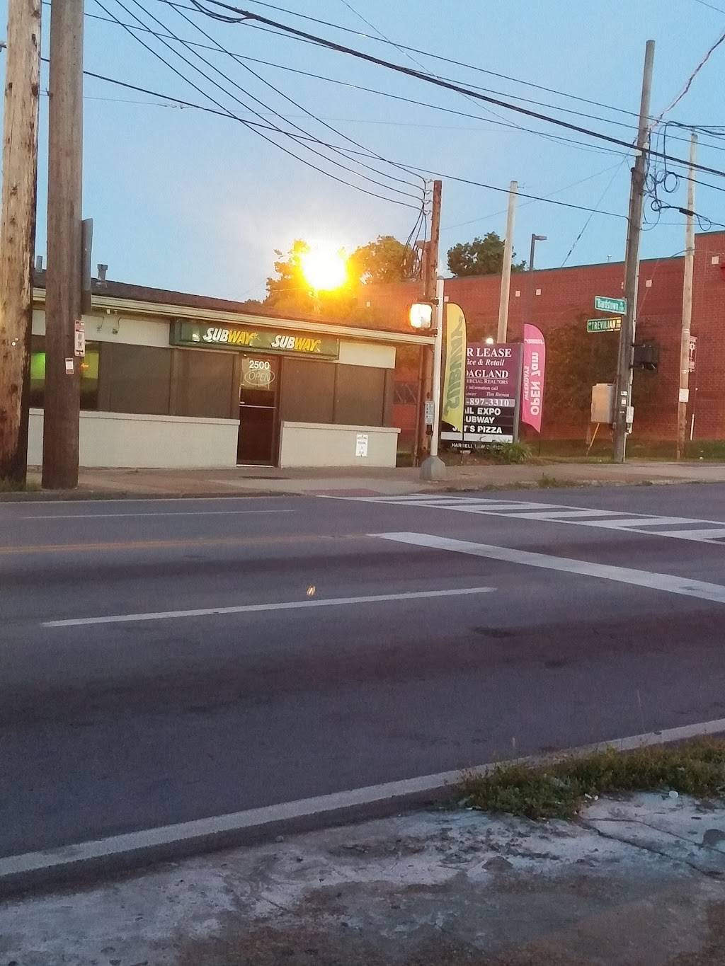 Subway | restaurant | 2500 Bardstown Rd, Louisville, KY 40205, USA | 5024529853 OR +1 502-452-9853