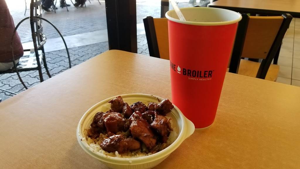 Flame Broiler | restaurant | 5618 Mission Center Rd, San Diego, CA 92108, USA | 6192990118 OR +1 619-299-0118