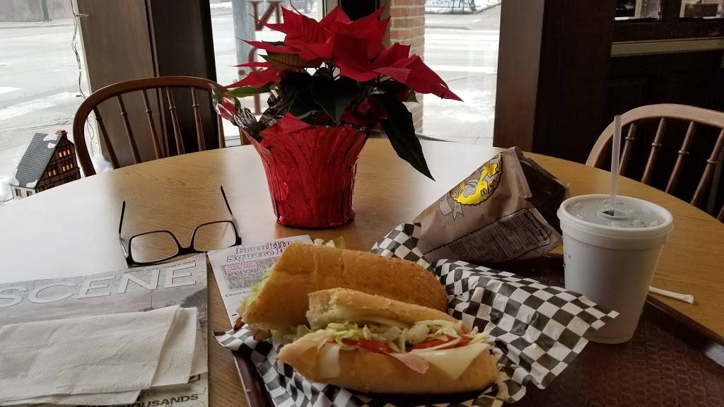 Franklin Square Deli | restaurant | 108 S Water St, Kent, OH 44240, USA | 3306732942 OR +1 330-673-2942