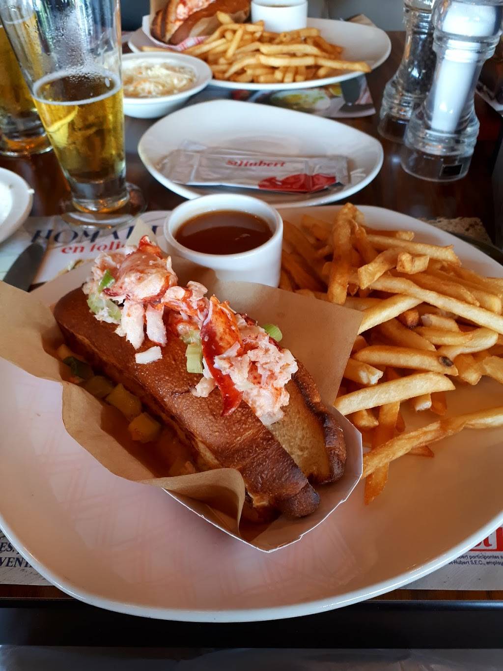 Rôtisserie St-Hubert | restaurant | 1550 Avenue Jules-Verne, Québec, QC G2G 2R5, Canada | 4188771234 OR +1 418-877-1234