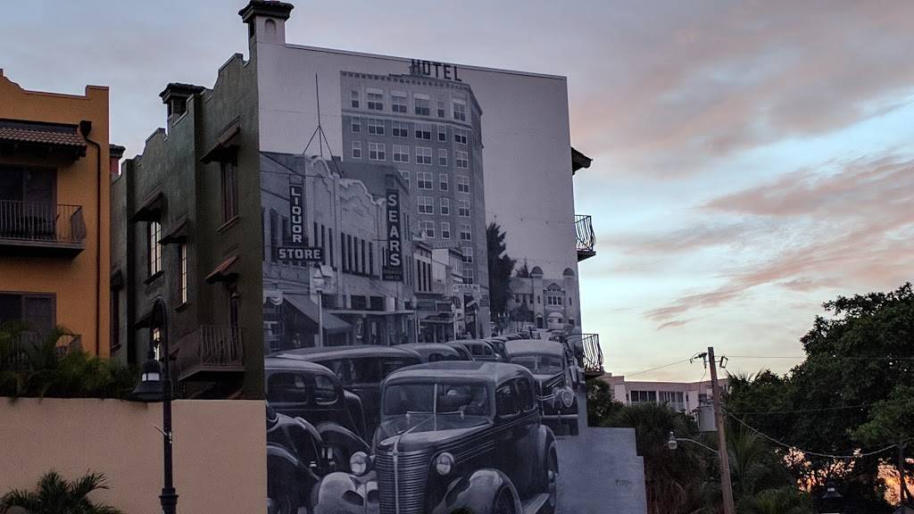 The Fountain Kitchen & Wine Bar | restaurant | 543 S Pineapple Ave, Sarasota, FL 34236, USA | 9412038523 OR +1 941-203-8523