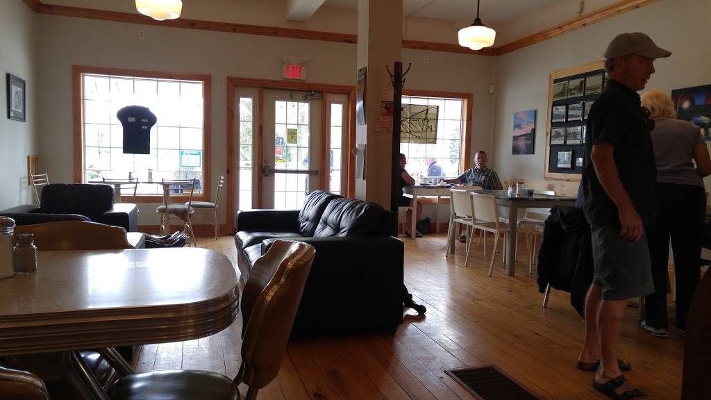 Bridgewater Coffee & Pizza | meal takeaway | 16 Bridge St N, Hastings, ON K0L 1Y0, Canada | 7056962920 OR +1 705-696-2920