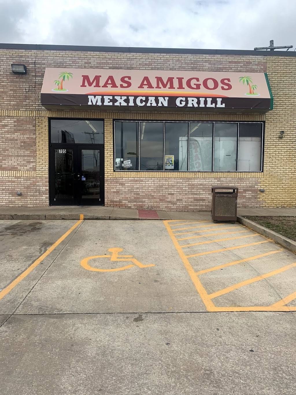 Más amigos | restaurant | 705 N Neil St, Champaign, IL 61822, USA | 2176070499 OR +1 217-607-0499