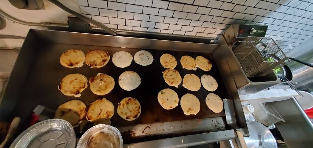 Pupusas Ridgewood | restaurant | 71-20 Fresh Pond Rd, Ridgewood, NY 11385, USA | 3475990858 OR +1 347-599-0858