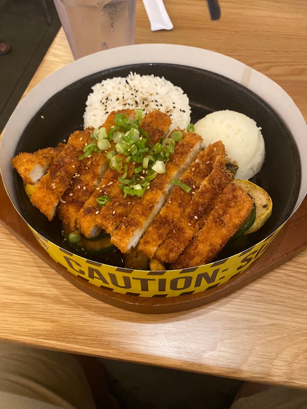 Harumama Ramen + Buns + Sushi (Ocean Beach) | restaurant | 4741 Voltaire St, San Diego, CA 92107, USA | 6192693780 OR +1 619-269-3780