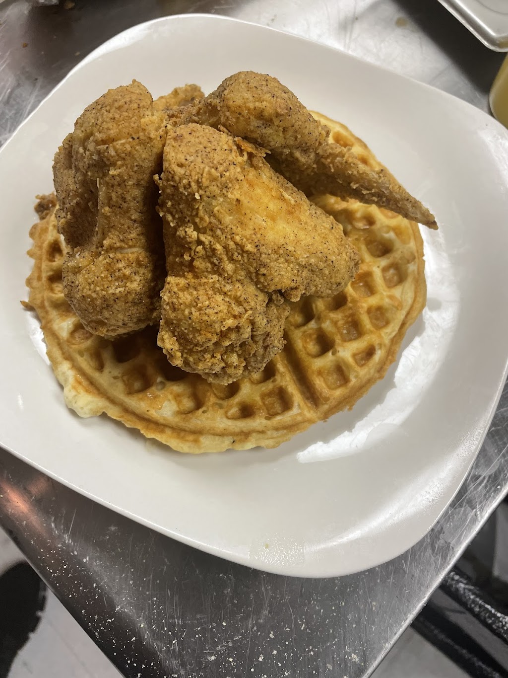 Social 21 Bistro | restaurant | 1625 E County Line Rd # 305, Jackson, MS 39211, USA | 7692304929 OR +1 769-230-4929