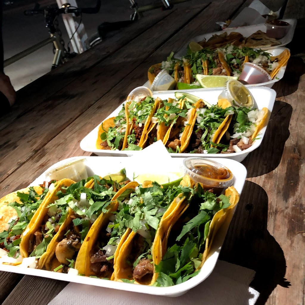 Cuantos Tacos | restaurant | 1108 E 12th St, Austin, TX 78702, USA | 5129033918 OR +1 512-903-3918